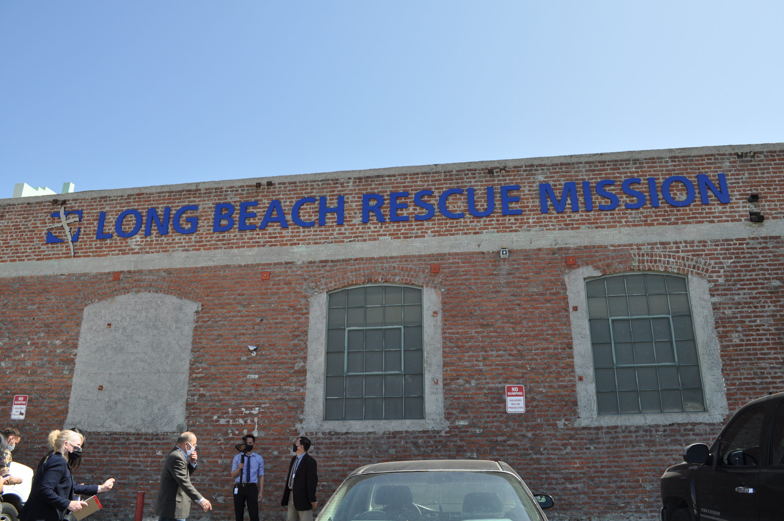 AUHS Visits Long Beach Rescue Mission